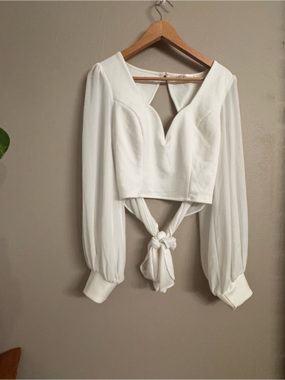 HERE COMES THE SUN Crop Tie Back Blouse